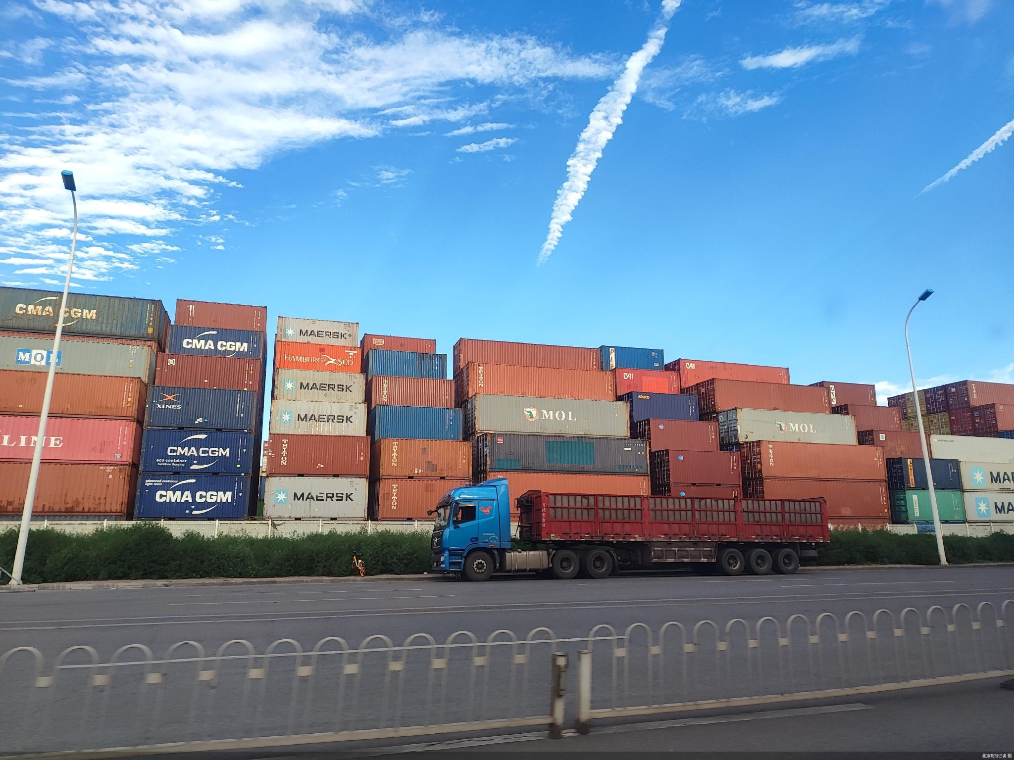 延續(xù)增長態(tài)勢 前4個月我國貨物貿(mào)易進(jìn)出口增長5.7%